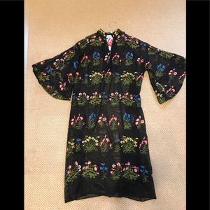 La Vie Style House black netted caftan